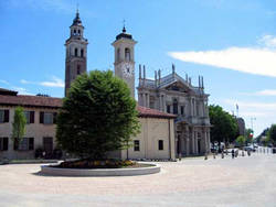 La civica sala consiliare Dr Agostino Vanelli - Foto2